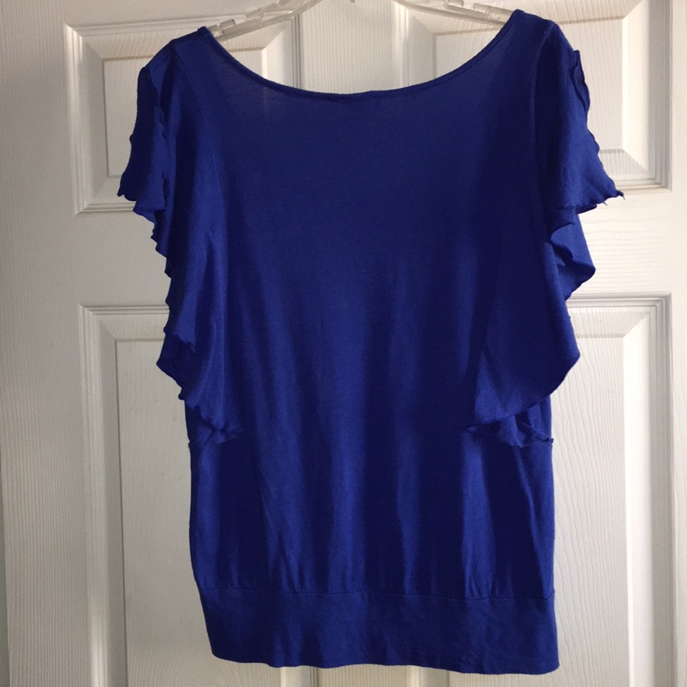 Express Ruffle Sleeve Shirt - Picture 2 of 5